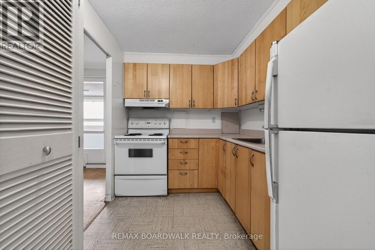 29543326/407-1356-meadowlands-drive-e/borden-farmstewart-farmcarleton-heightsparkwood-hills/ottawa/ontario/K2E6K6_9