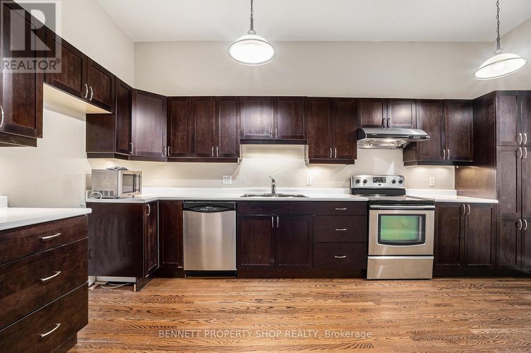 28245606/123-york-street/lower-townbyward-market/ottawa/ontario/K1N5T4_6