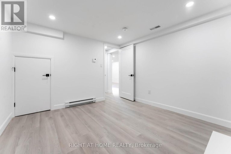 29309967/2700-priscilla-street/britannia/ottawa/ontario/K2B7E2_37