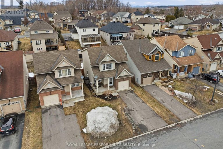 29550291/420-crystal-court/town-of-rockland/clarence-rockland/ontario/K4K0A1_31