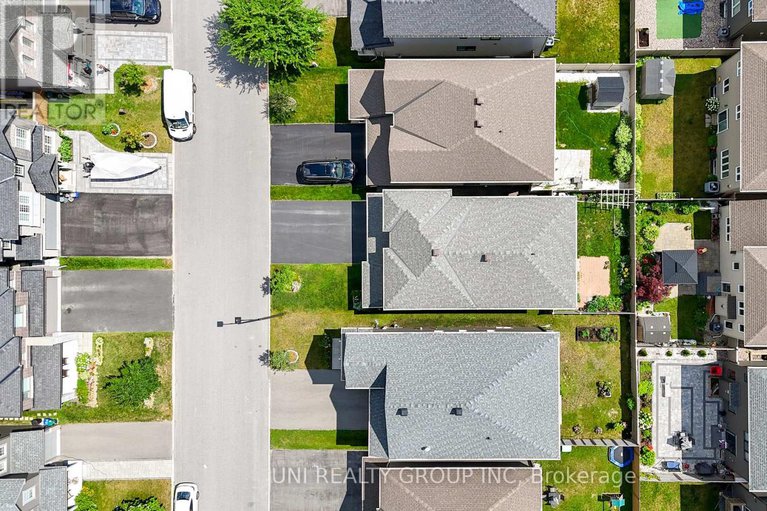 28595256/25-clonfadda-terrace/half-moon-bay/ottawa/ontario/K2J6E7_47