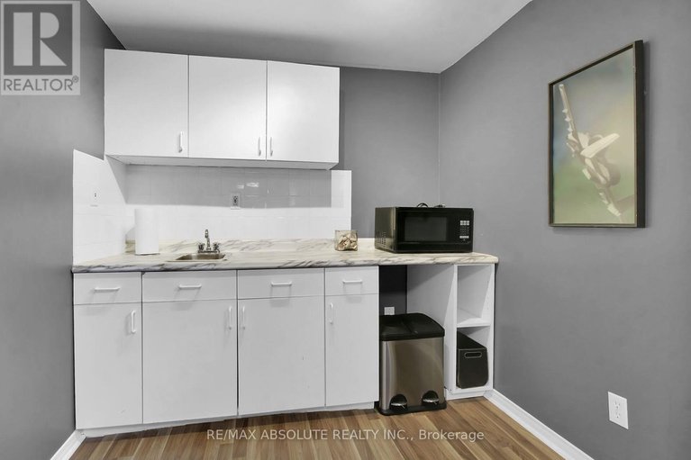 29679102/731-dovercourt-avenue/mckellarhighland/ottawa/ontario/K2A0W9_30