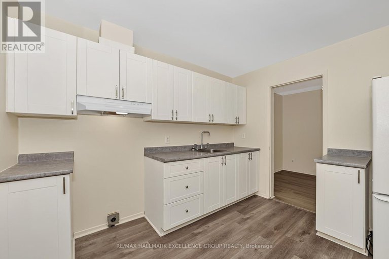 29167198/15-1968-fairglen-mews/blackburn-hamlet-south/ottawa/ontario/K1B5A5_15