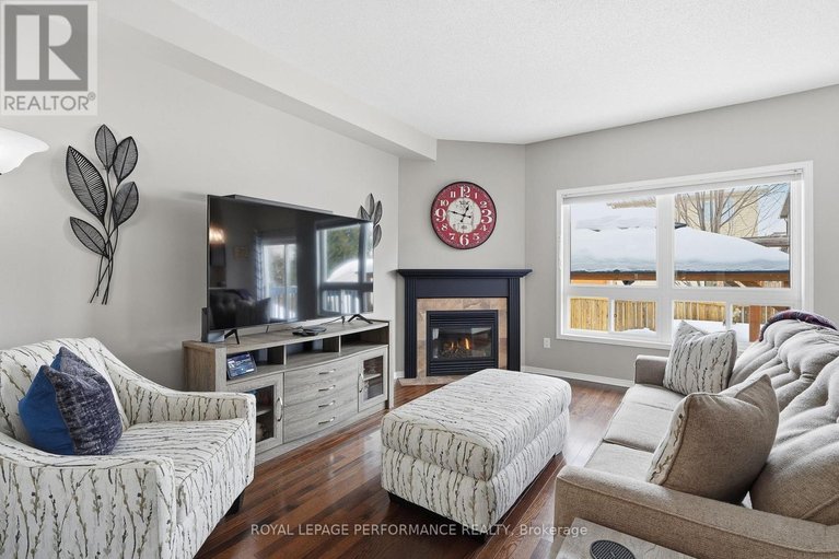 29611757/112-jade-street/town-of-rockland/clarence-rockland/ontario/K4K0C8_9