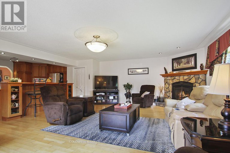 28712185/738-river-road-n/mcnabbraeside-twps/mcnabbraeside/ontario/K7S1R3_13