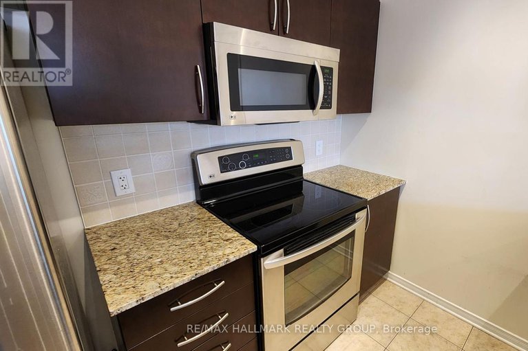 27846715/j-270-meilleur-place/vanier/ottawa/ontario/K1L0A3_16
