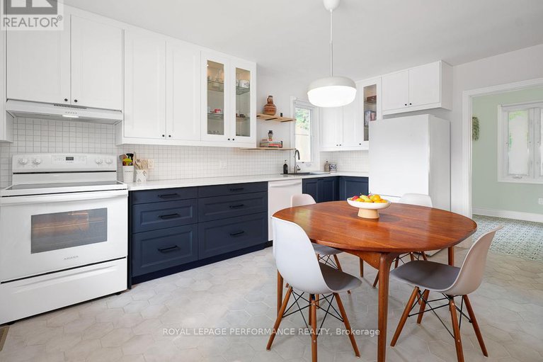 28776401/405-allen-boulevard/vanier/ottawa/ontario/K1L7B6_13