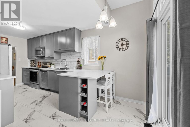 29209595/13-banchory-crescent/morgans-grantsouth-march/ottawa/ontario/K2K2V4_18