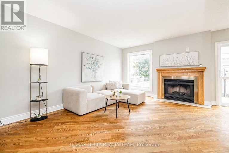 28905384/1540-briarfield-crescent/fallingbrookridgemount/ottawa/ontario/K4A1Z9_4