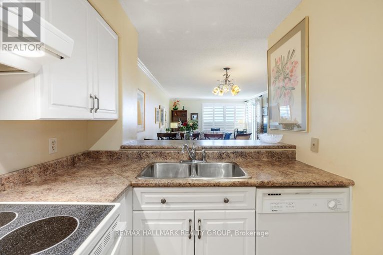 28804579/1006-545-st-laurent-boulevard/viscount-alexander-park/ottawa/ontario/K1K4H9_7