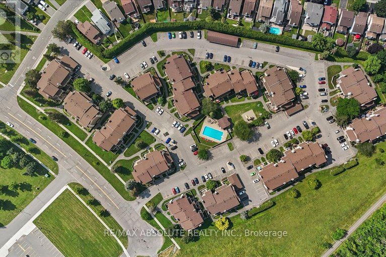 28622450/69a-750-st-andre-drive/hiawatha-parkconvent-glen/ottawa/ontario/K1C4S2_4