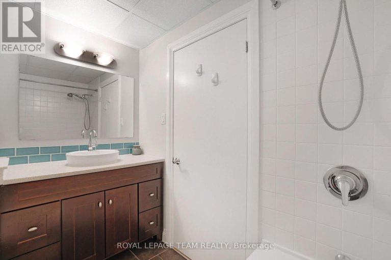 29224575/203-300-powell-avenue/west-centre-town/ottawa/ontario/K1S5T3_23