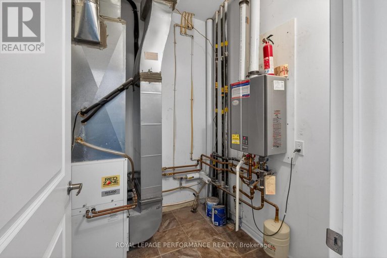 29446146/116-120-prestige-circle/chatelaine-village/ottawa/ontario/K4A1B4_33