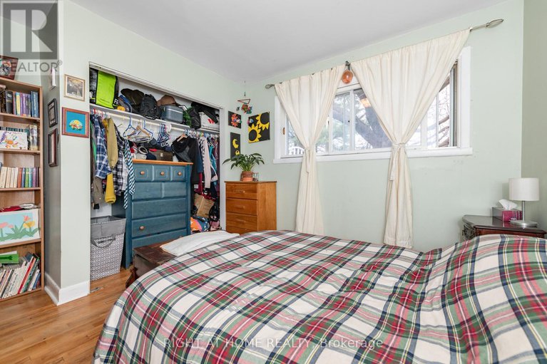 28537509/2421-iris-street/parkway-park/ottawa/ontario/K2C1C7_22