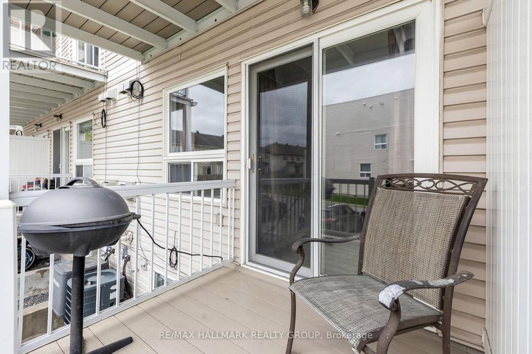 28317545/896-longfields-drive/longfields/ottawa/ontario/K2J5K6_23