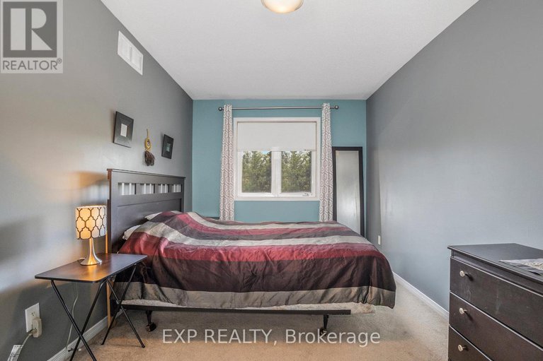 28538043/215-parkrose/chatelaine-village/ottawa/ontario/K4A0N8_13