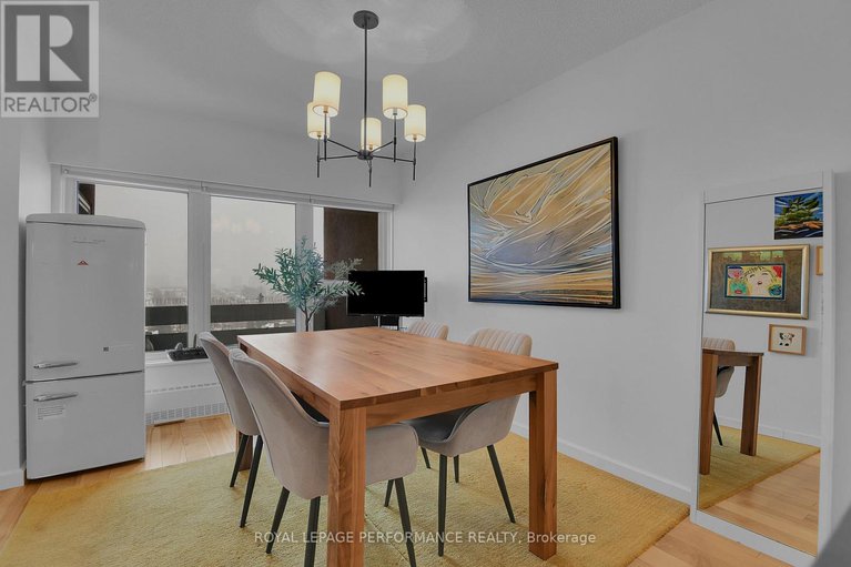 29385970/905-373-laurier-avenue-e/sandy-hill/ottawa/ontario/K1N8X6_12