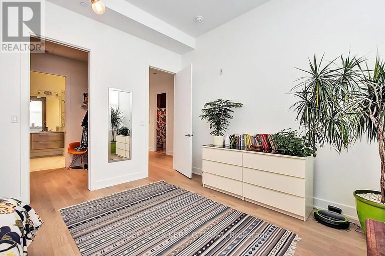 29345321/202-12-stirling-avenue/hintonburg/ottawa/ontario/K1Y1P8_25