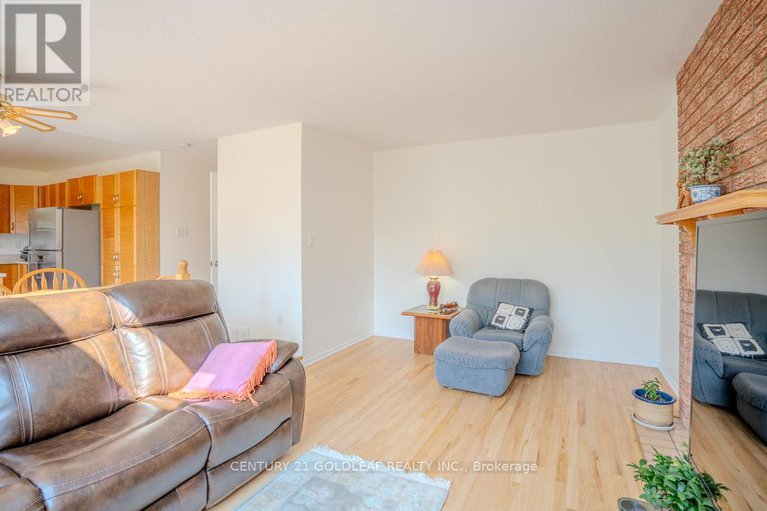 28627502/612-chenier-way/fallingbrookpineridge/ottawa/ontario/K4A1R1_18