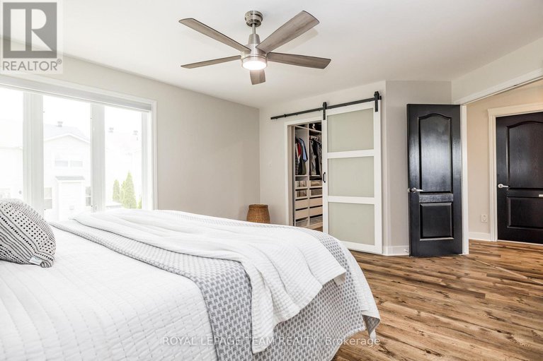 28449853/333-timbertrail-terrace/springridgeeast-village/ottawa/ontario/K4A5A6_27