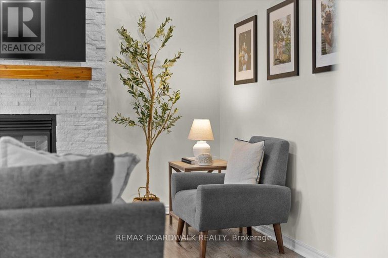 29613585/8044-craig-farm-drive/metcalfe/ottawa/ontario/K0A2P0_5