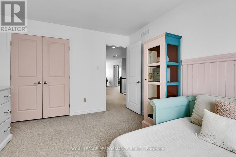 28737077/179-gracewood-crescent/blossom-parkkemp-parkfindlay-creek/ottawa/ontario/K1T0J3_36
