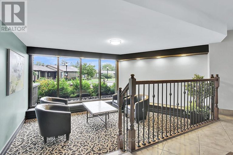 28706061/705-1081-ambleside-drive/woodroffe/ottawa/ontario/K2B8C8_3