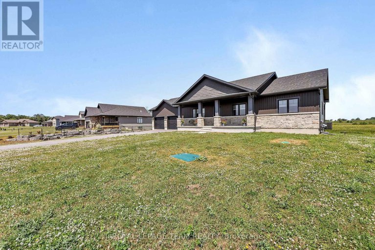 28510378/17-isobel-mcewan-street/mcnabbraeside-twps/mcnabbraeside/ontario/K7S3G8_2