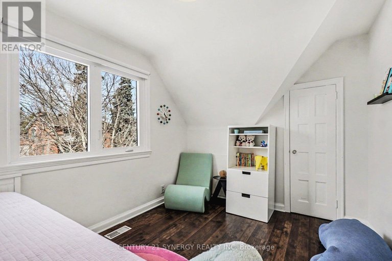 29518683/286-westhill-avenue/westborohampton-park/ottawa/ontario/K1Z7H6_30