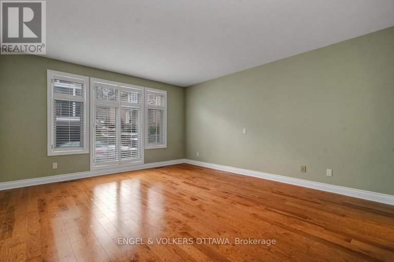 29162834/25-bittern-court/rockcliffe/ottawa/ontario/K1L8K9_19