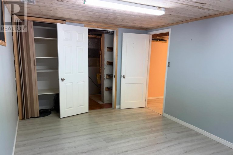 29409348/146-old-colony-road/glencairnhazeldean/ottawa/ontario/K2L1M4_29