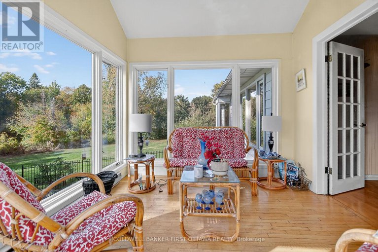 28956682/5228-mclean-crescent/manotick-long-island-nicholls-island/ottawa/ontario/K4M1G2_10
