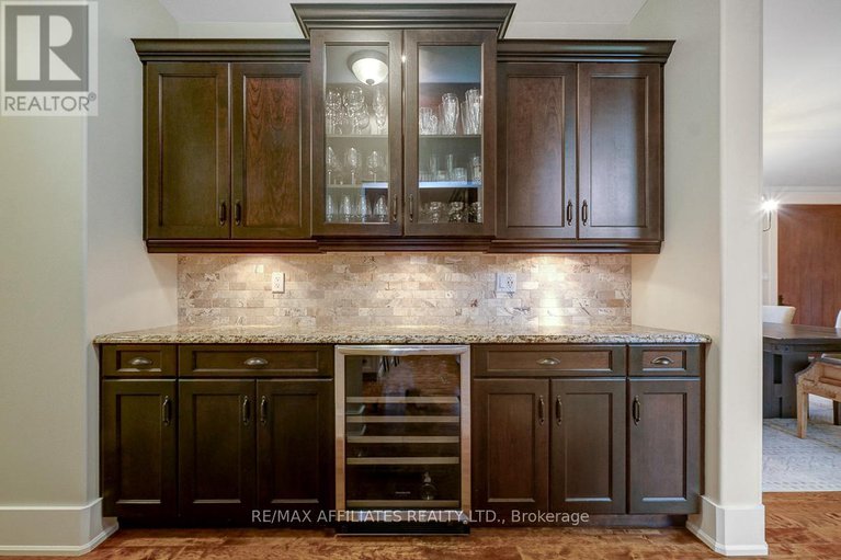 28778055/111-ironstone-court/remainder-of-stittsville-area/ottawa/ontario/K2S0L4_23