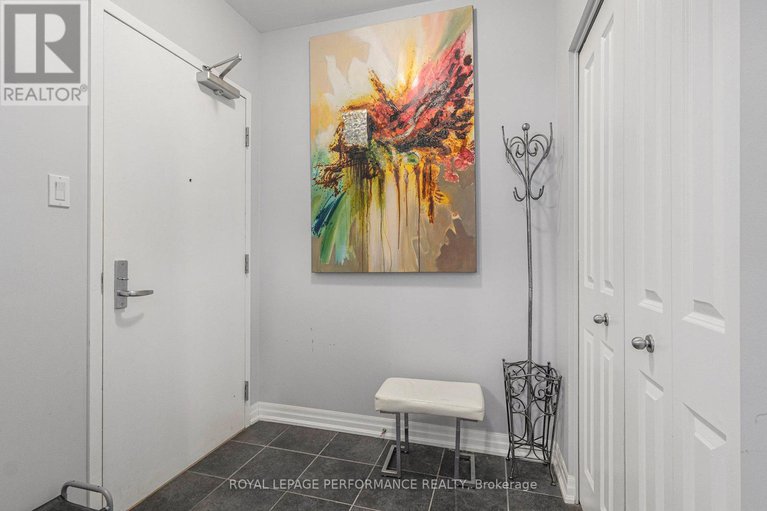 29049673/1204-90-landry-street/vanier/ottawa/ontario/K1L0A9_20