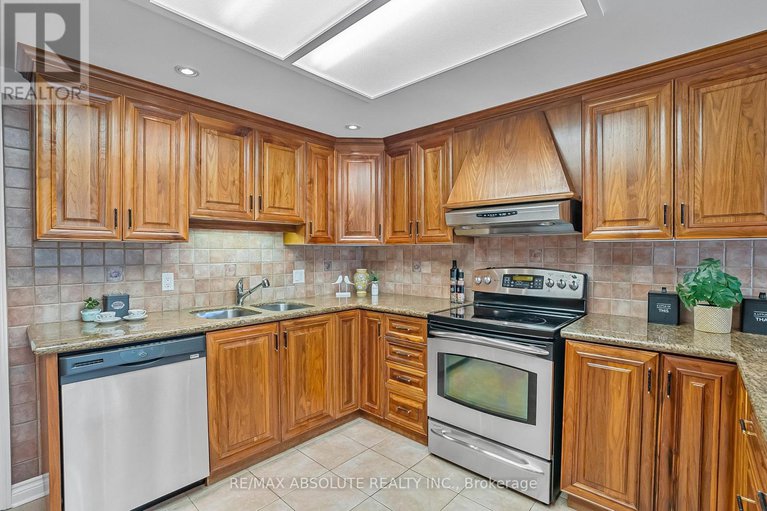 28668574/1513-apeldoorn-avenue/carleton-heights/ottawa/ontario/K2C1V2_12