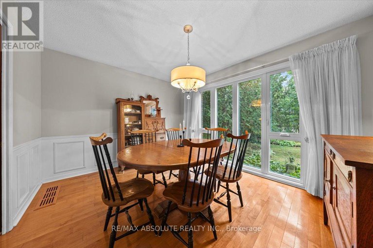 28757860/22-banting-crescent/beaverbrook/ottawa/ontario/K2K1P4_14