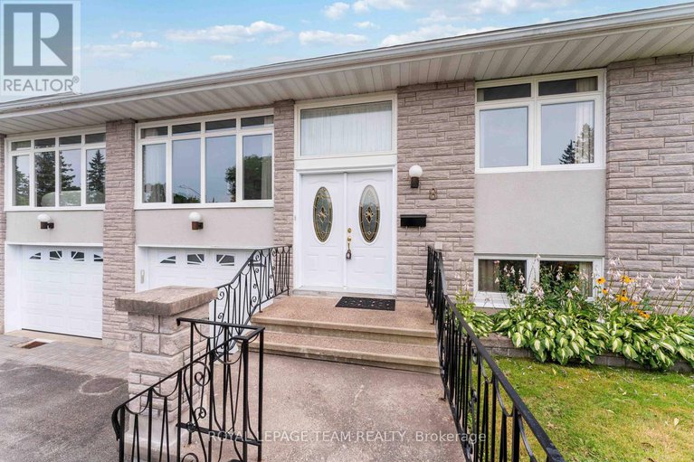 28701491/8-oakwood-avenue/city-viewskylinefisher-heightsparkwood-hills/ottawa/ontario/K2E6A5_2