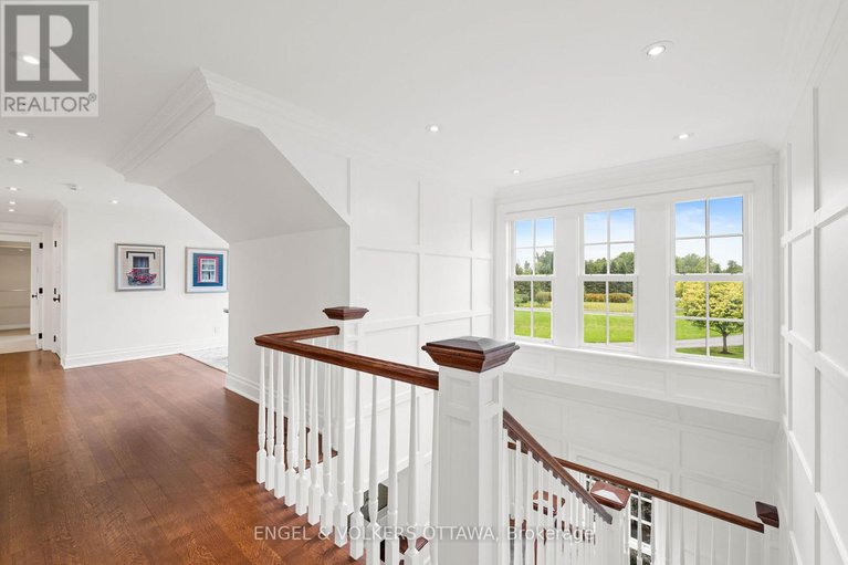 28867627/6029-rideau-valley-drive-n/manotick-south-to-roger-stevens/ottawa/ontario/K4M1B3_26