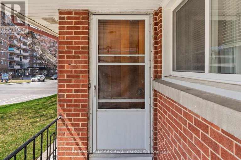 29657775/2075-neepawa-avenue/carlingwood/ottawa/ontario/K2A3L7_8