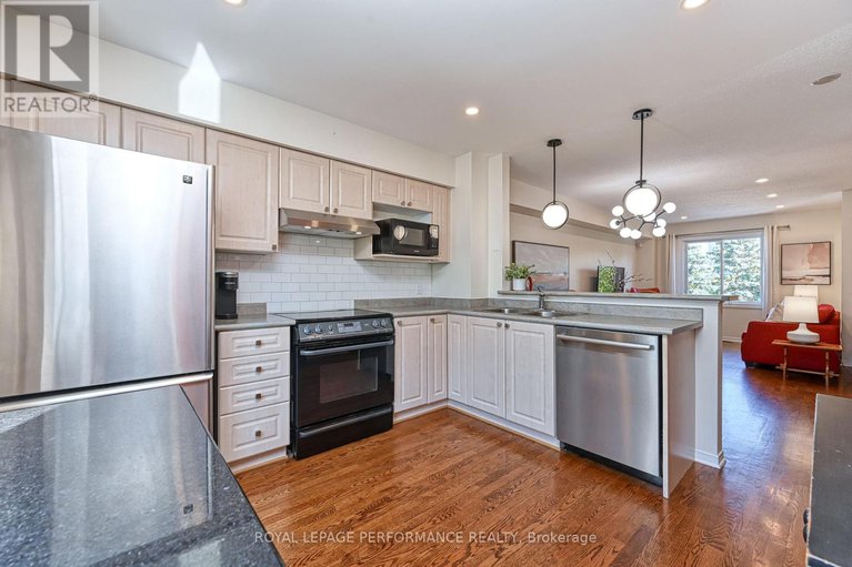 28941534/42-yorkville-street/central-park/ottawa/ontario/K2C4B5_9