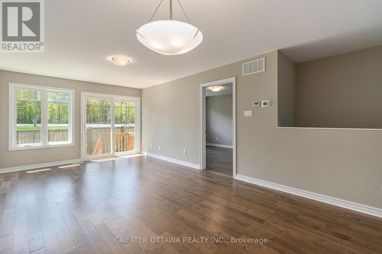 28597468/18-morgan-clouthier-way/arnprior/arnprior/ontario/K7S0K1_6