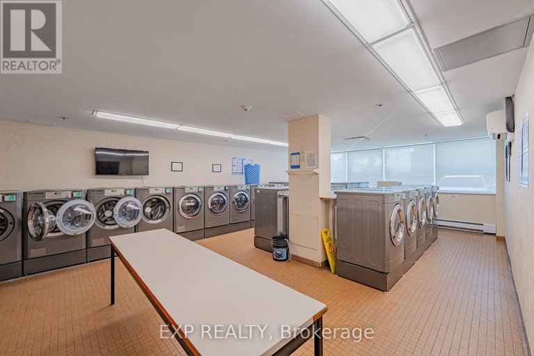 28557945/1111-555-brittany-drive/viscount-alexander-park/ottawa/ontario/K1K4C5_17