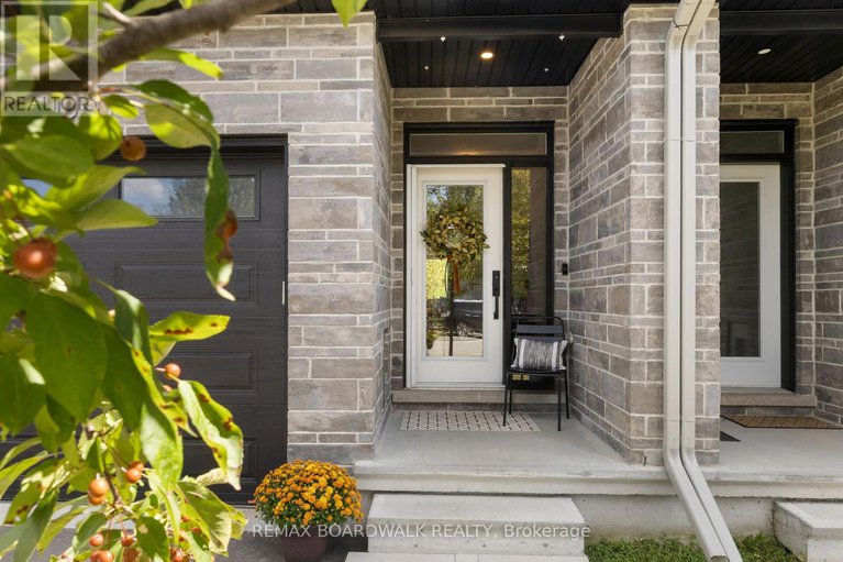 29425299/204-adelaide-street/almonte/mississippi-mills/ontario/K0A1A0_3