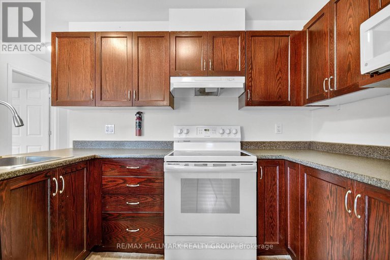 29149507/600-sunbeam-private/richmond/ottawa/ontario/K0A2Z0_24