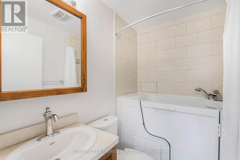 28847184/2170-berwick-avenue/bel-air-park/ottawa/ontario/K2C0Y3_25