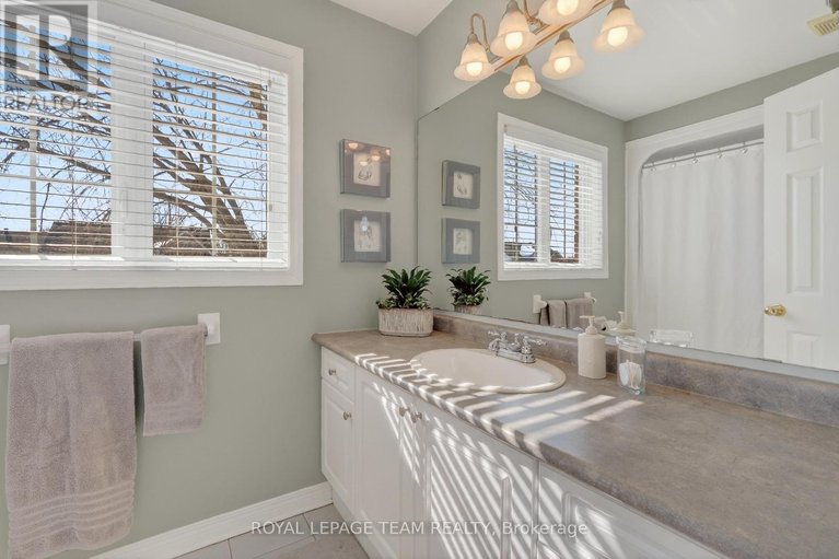 29620889/13-granite-ridge-drive/stittsville-central/ottawa/ontario/K2S1Y2_30