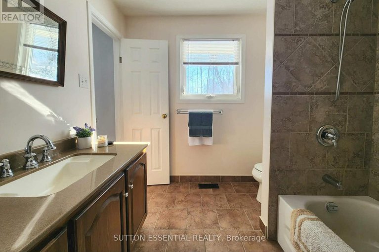 29349471/11-oak-street/augusta-twp/augusta/ontario/K0E1P0_17