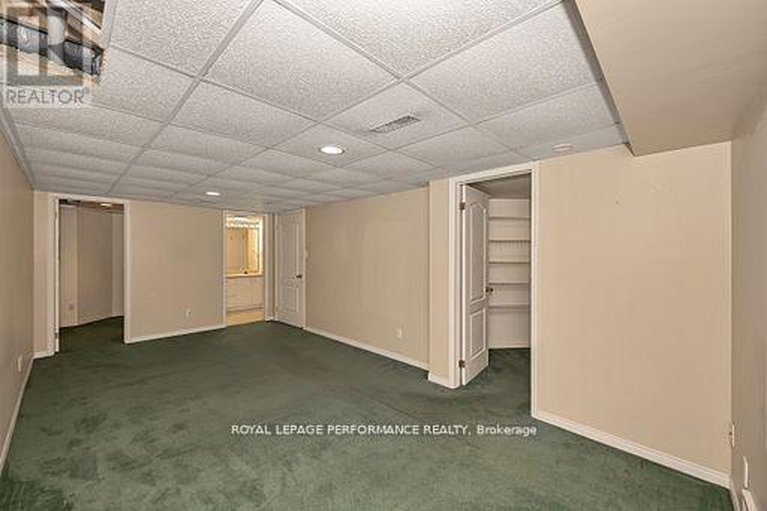 29657437/2023-rolling-brook-drive/orleans-village/ottawa/ontario/K1W1C9_34
