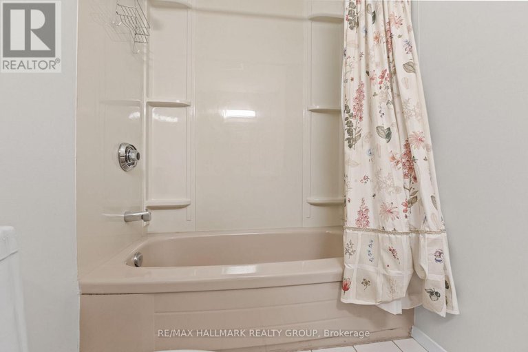 29043087/2026-gatineau-view-crescent/beacon-hill-north/ottawa/ontario/K1J7X1_30