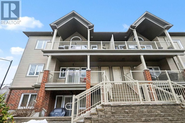 29248729/j-362-wood-acres-grove/blossom-parkkemp-parkfindlay-creek/ottawa/ontario/K1T0M7_3